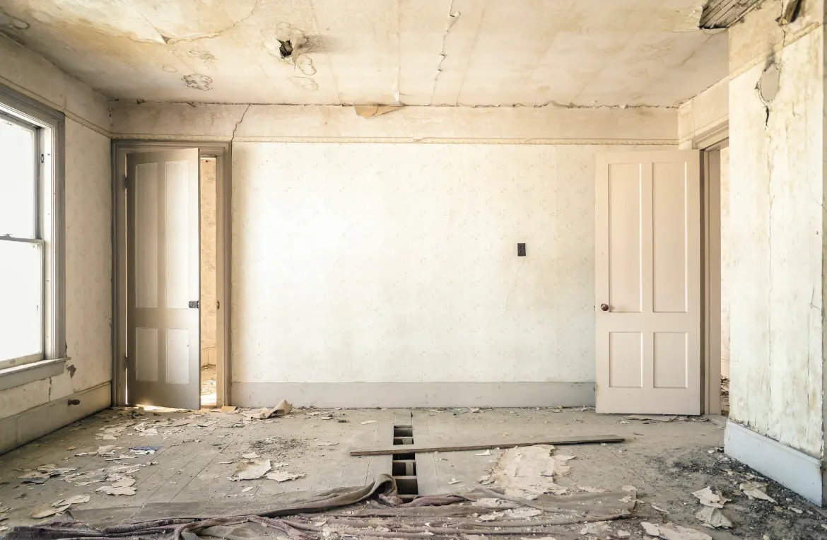 Waste disposal crew managing a cleanout project in Masonville